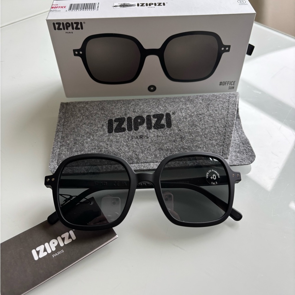 Izipizi Black Frame Sunglasses unisex